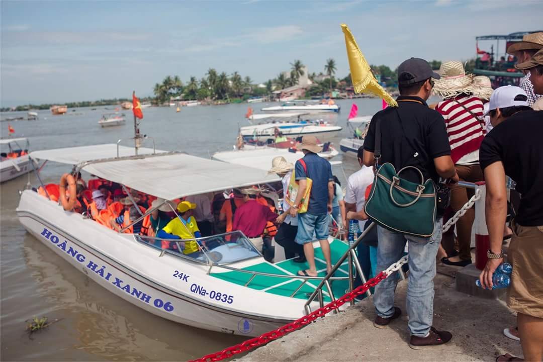 CÙ LAO CHÀM KHỞI HÀNH TỪ THÀNH PHỐ HUẾ